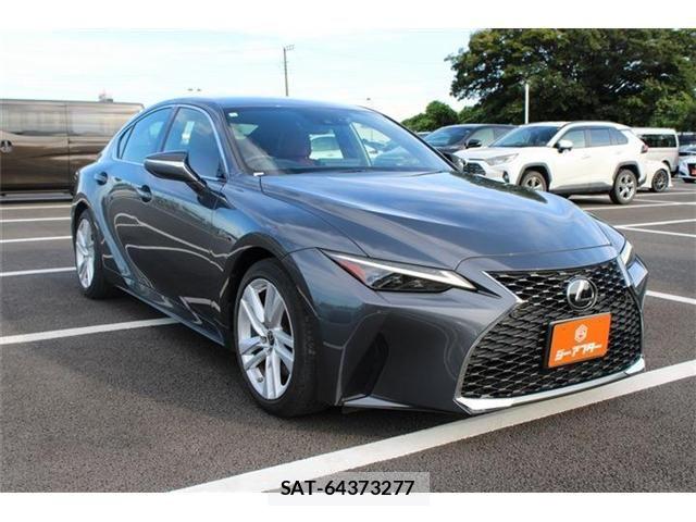 Lexus IS 2021-06 8457799-21