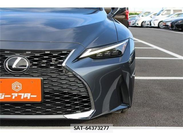 Lexus IS 2021-06 8457799-23