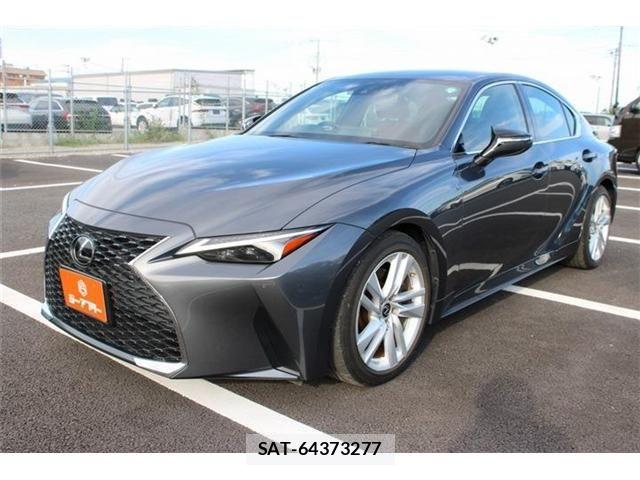 Lexus IS 2021-06 8457799-24