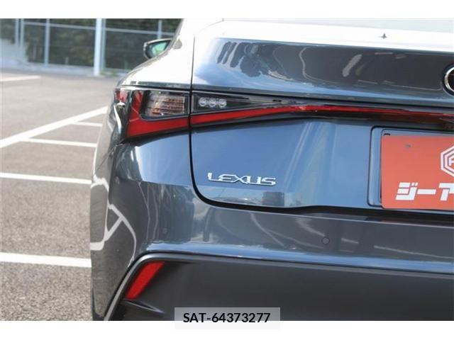 Lexus IS 2021-06 8457799-26