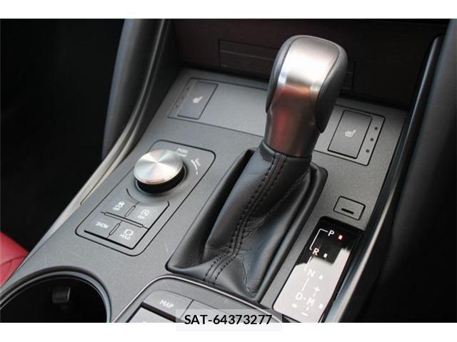 Lexus IS 2021-06 8457799-5