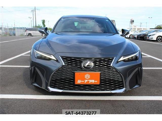 Lexus IS 2021-06 8457799-7