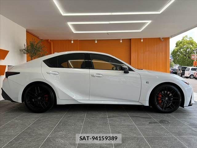 Lexus IS 2024-01 8562432-11