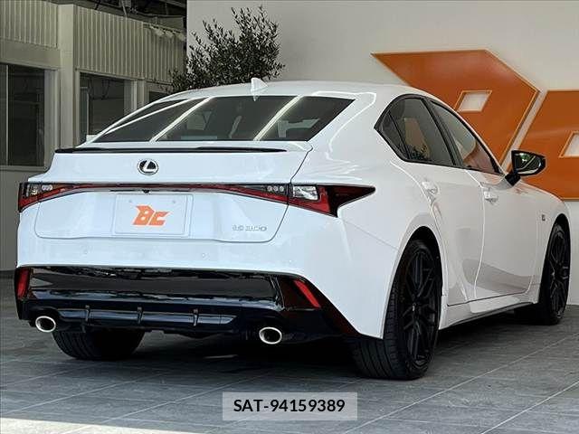 Lexus IS 2024-01 8562432-14