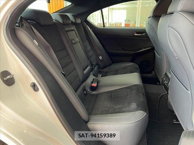 Lexus IS 2024-01 8562432-17