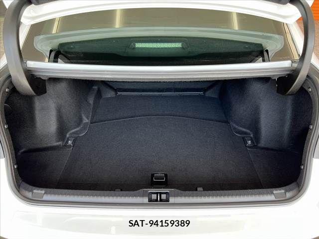Lexus IS 2024-01 8562432-19