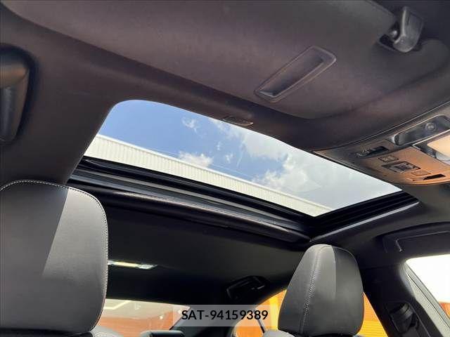 Lexus IS 2024-01 8562432-4