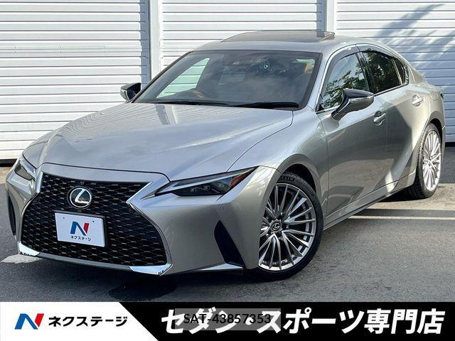 Lexus IS 2021-05 8562433-0