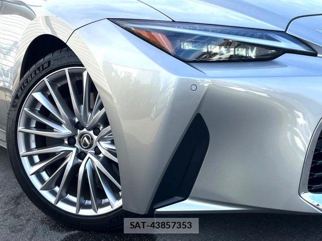 Lexus IS 2021-05 8562433-12