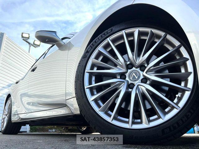 Lexus IS 2021-05 8562433-13