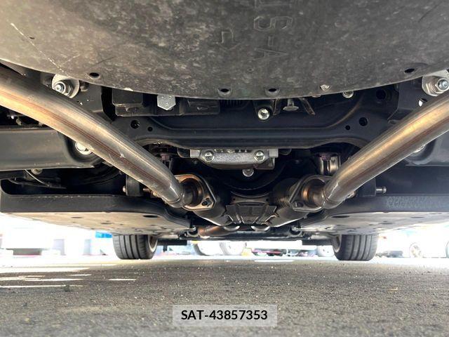 Lexus IS 2021-05 8562433-19