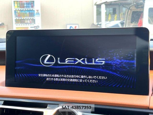 Lexus IS 2021-05 8562433-3