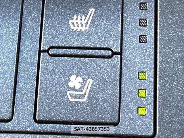 Lexus IS 2021-05 8562433-6