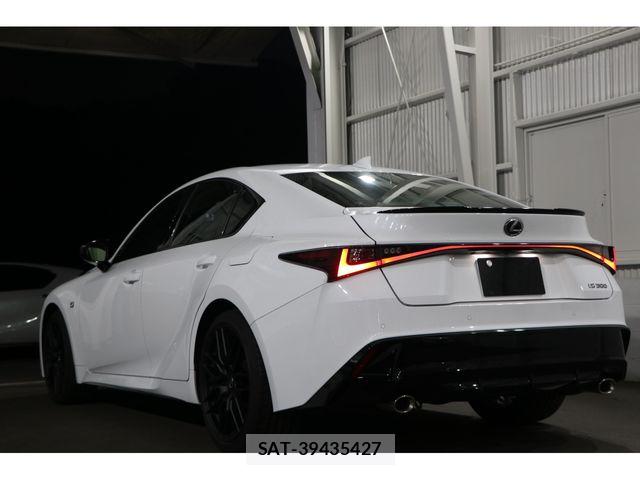 Lexus IS 2024-01 8562427-9