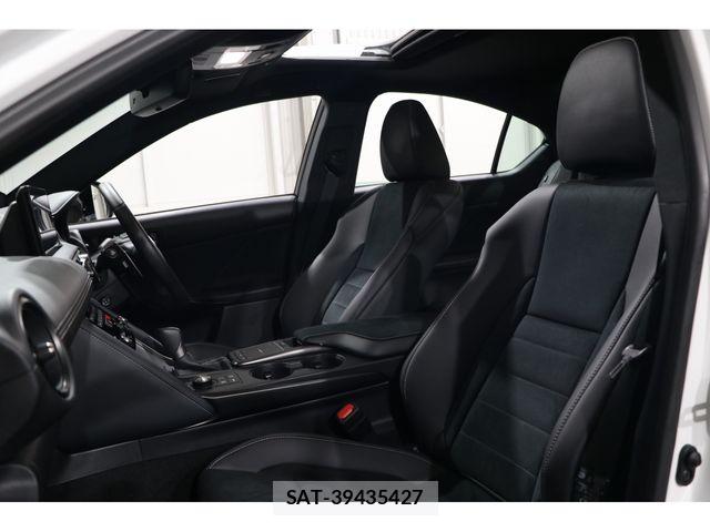Lexus IS 2024-01 8562427-14
