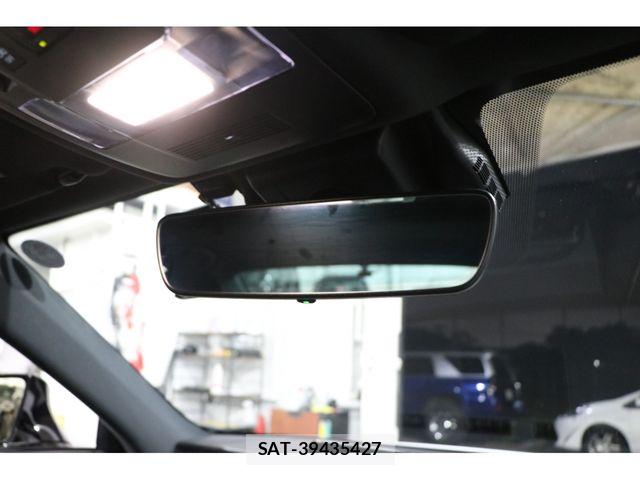 Lexus IS 2024-01 8562427-20
