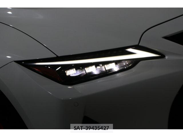 Lexus IS 2024-01 8562427-27