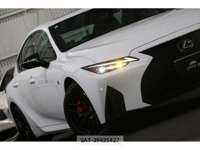 Lexus IS 2024-01 8562427-3
