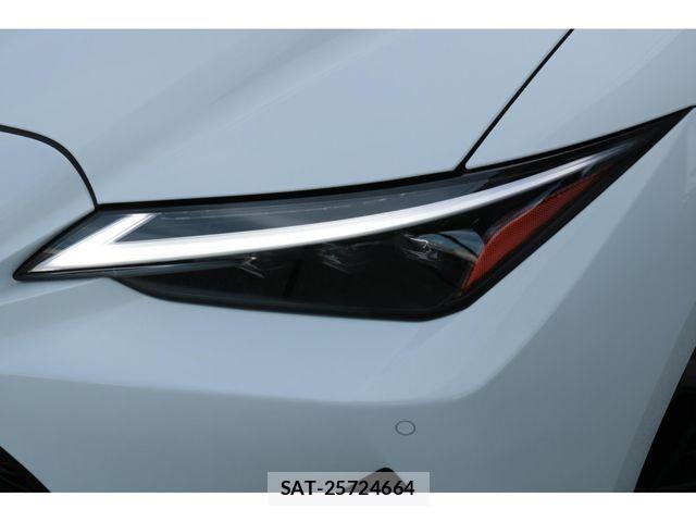 Lexus IS 2024-07 8562426-13