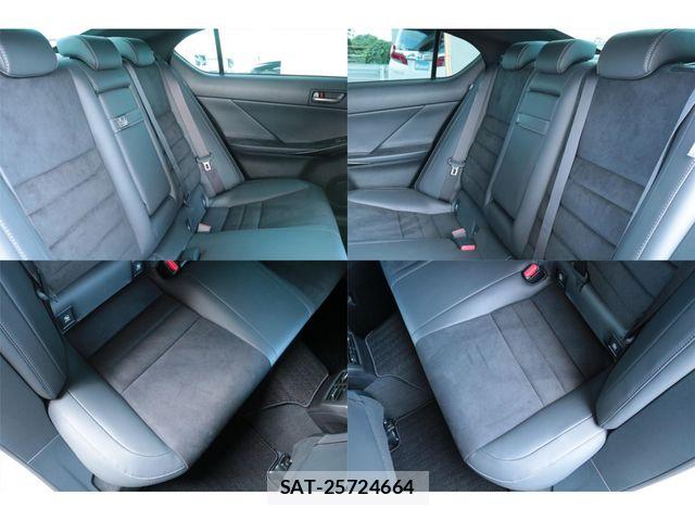 Lexus IS 2024-07 8562426-19