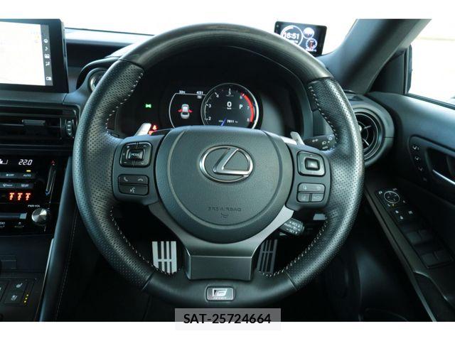 Lexus IS 2024-07 8562426-23
