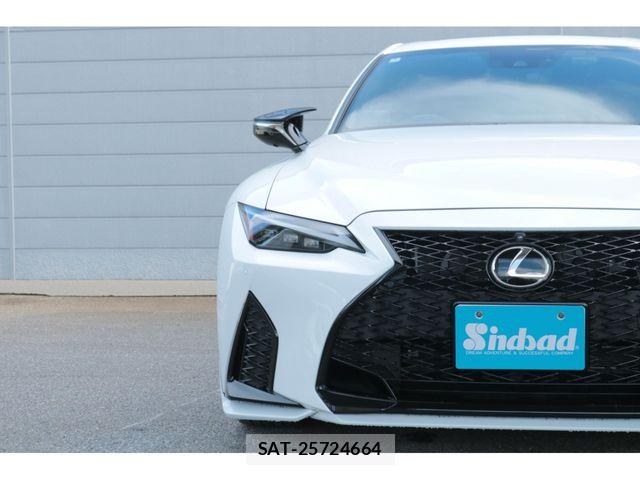 Lexus IS 2024-07 8562426-5