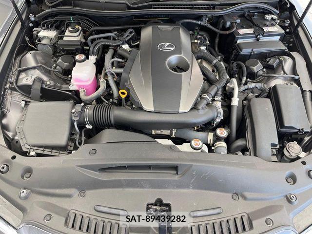 Lexus IS 2021-12 8562428-19