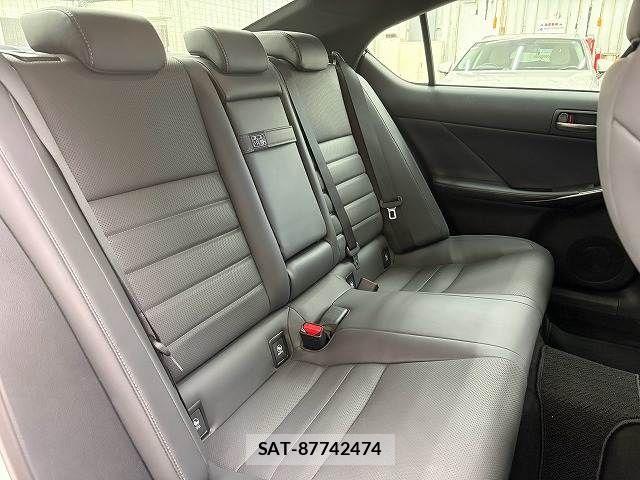 Lexus IS 2022-09 8627466-11