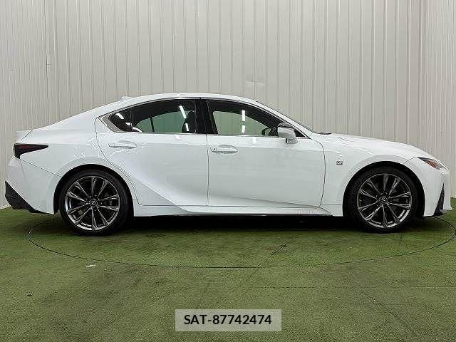 Lexus IS 2022-09 8627466-17