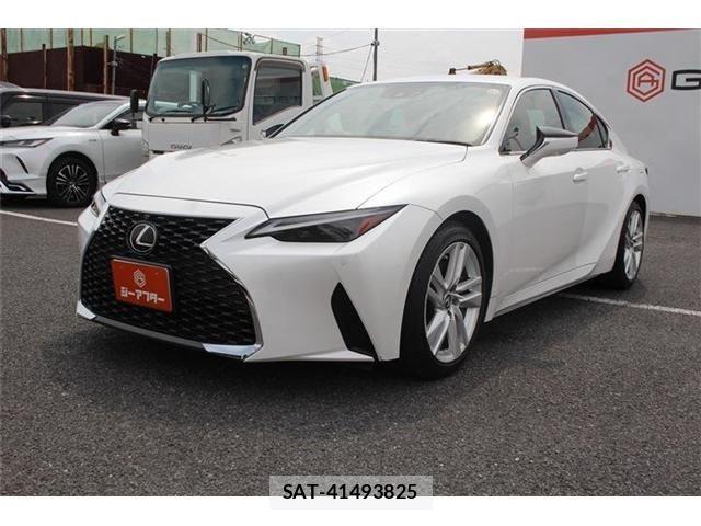 Lexus IS 2020-12 8627467-9