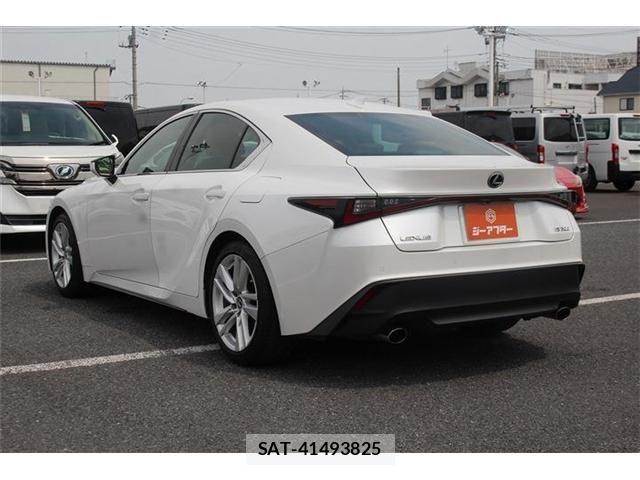 Lexus IS 2020-12 8627467-11