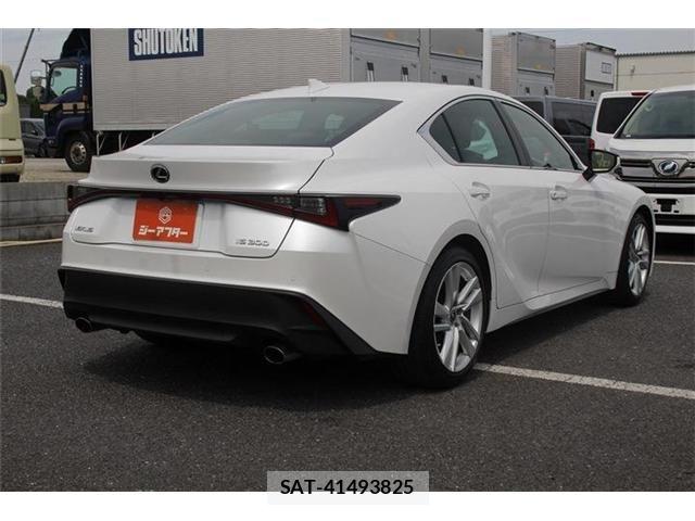 Lexus IS 2020-12 8627467-13