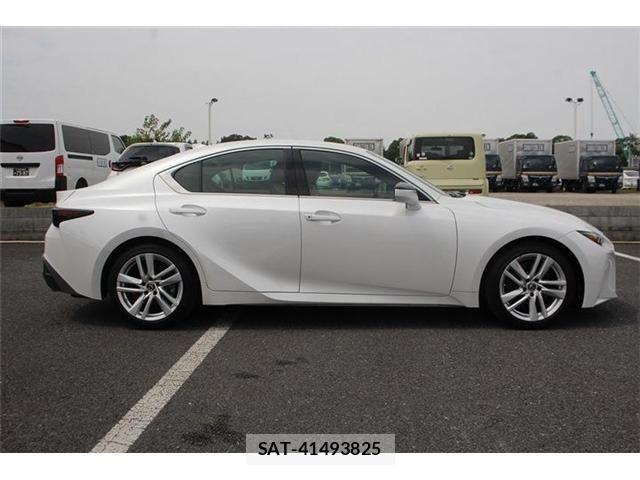 Lexus IS 2020-12 8627467-14