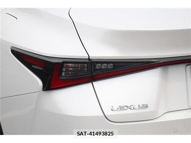 Lexus IS 2020-12 8627467-25