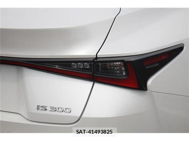 Lexus IS 2020-12 8627467-26