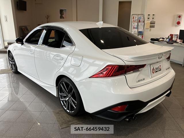 Lexus IS 2019-08 8659916-10