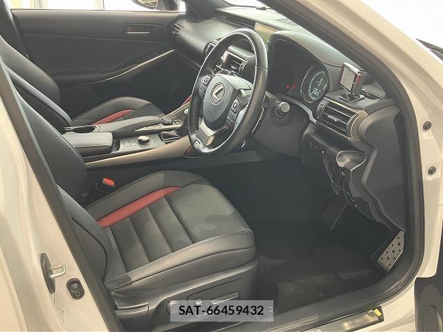Lexus IS 2019-08 8659916-13