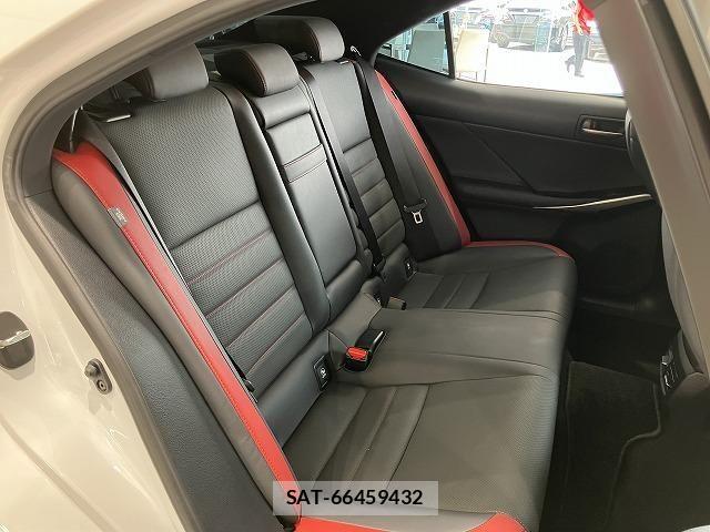 Lexus IS 2019-08 8659916-15