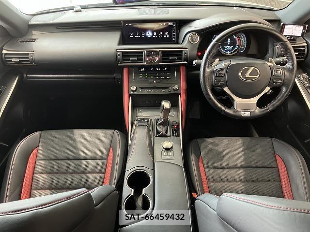 Lexus IS 2019-08 8659916-1