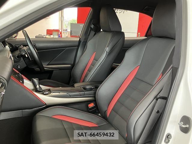 Lexus IS 2019-08 8659916-19