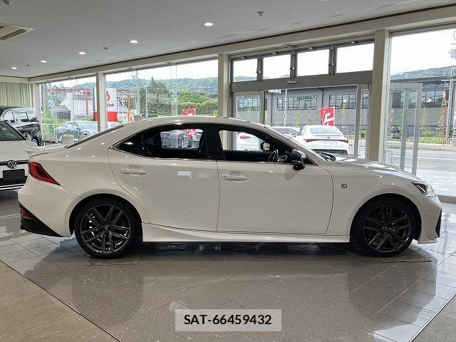 Lexus IS 2019-08 8659916-7
