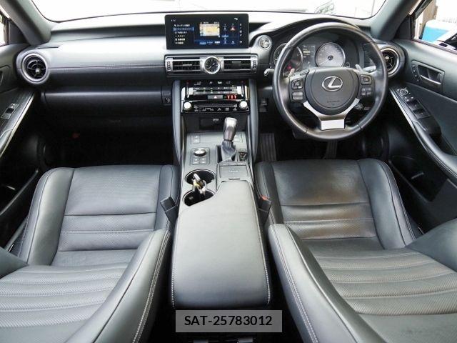 Lexus IS 2021-03 8743402-9