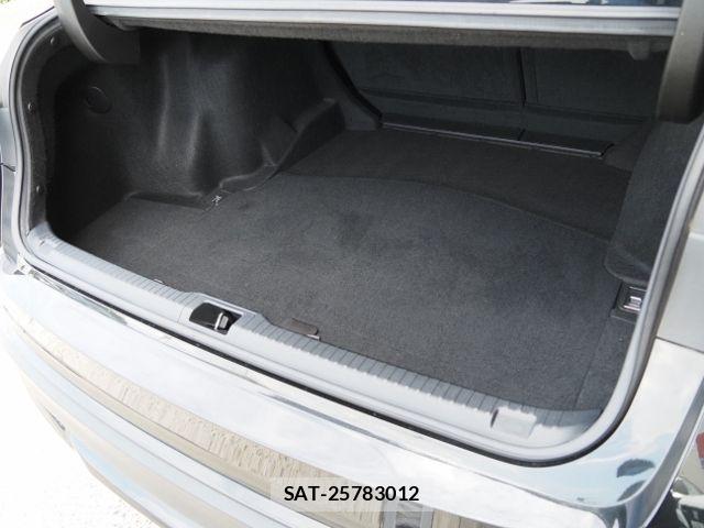 Lexus IS 2021-03 8743402-13