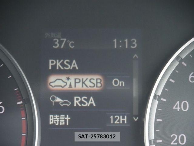 Lexus IS 2021-03 8743402-19