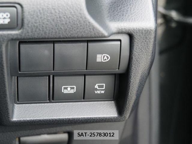 Lexus IS 2021-03 8743402-20