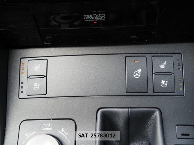 Lexus IS 2021-03 8743402-22
