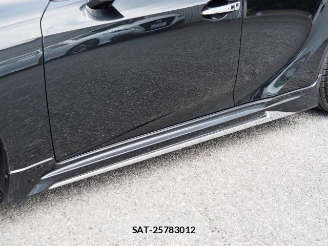 Lexus IS 2021-03 8743402-25