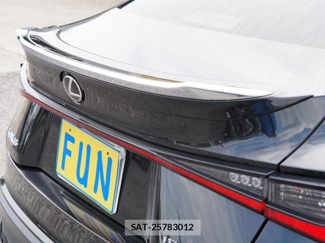 Lexus IS 2021-03 8743402-27