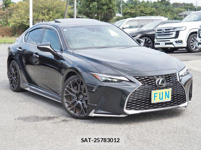 Lexus IS 2021-03 8743402-2