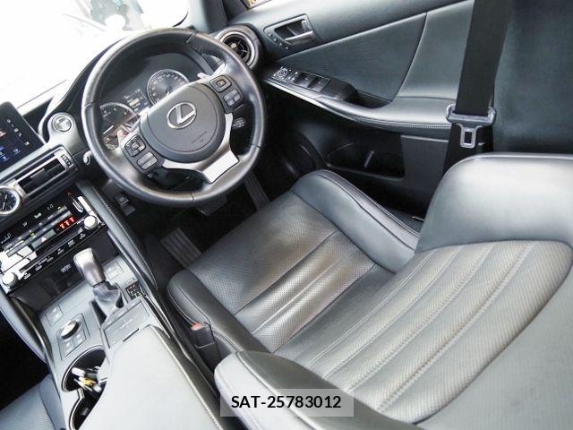 Lexus IS 2021-03 8743402-29